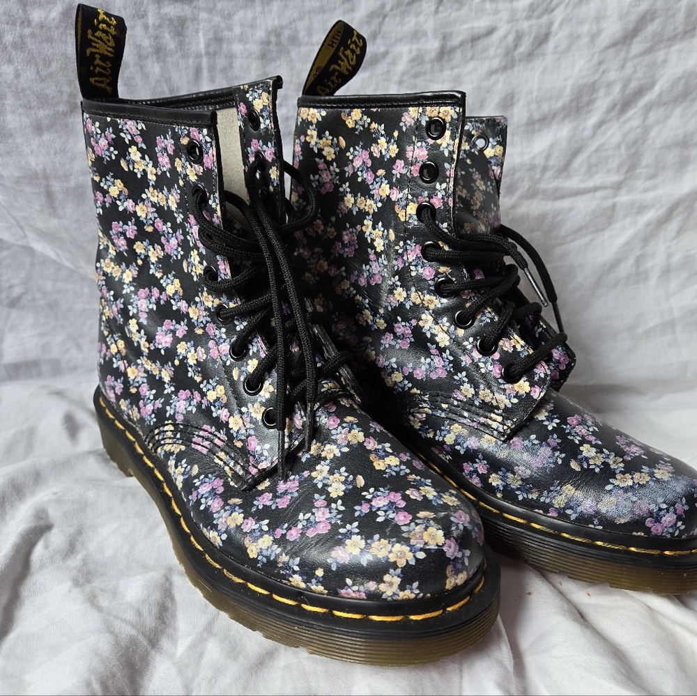 Dr. Marten's Womens Floral Boots - Picture 9 of 10